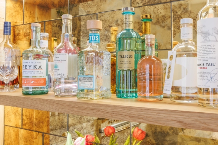 Elegant Kitchen Bespoke Drinks Cabinet